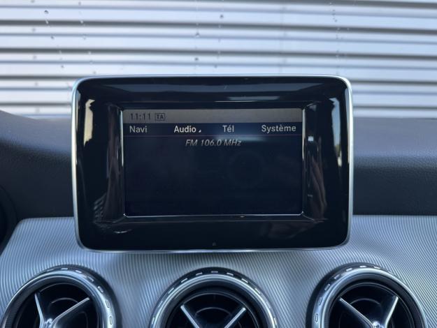 MERCEDES-BENZ GLA 180 d Sensation  