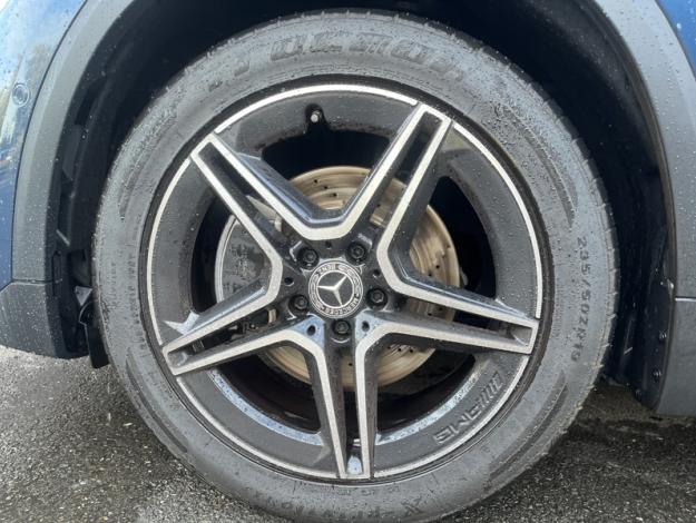 MERCEDES-BENZ GLA 200 d AMG Line  