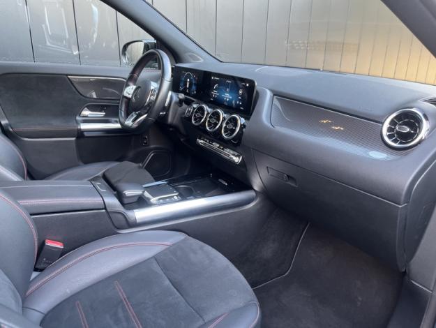 MERCEDES-BENZ GLA 200 d AMG Line  