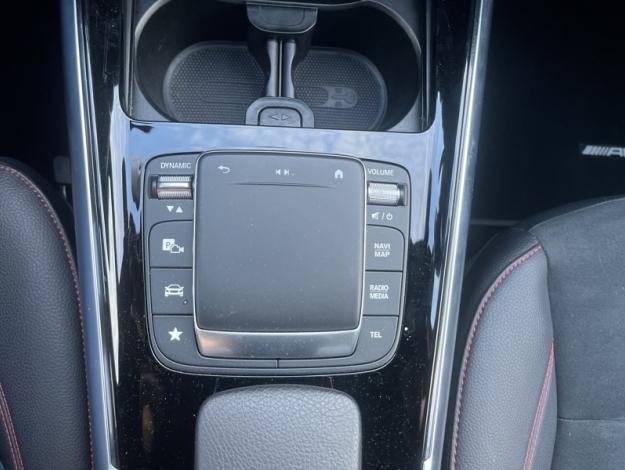 MERCEDES-BENZ GLA 200 d AMG Line  