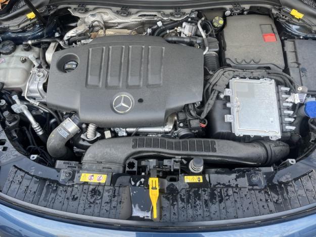 MERCEDES-BENZ GLA 200 d AMG Line  