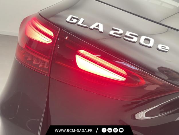 MERCEDES-BENZ GLA 250 e Hybrid EQ AMG Line  