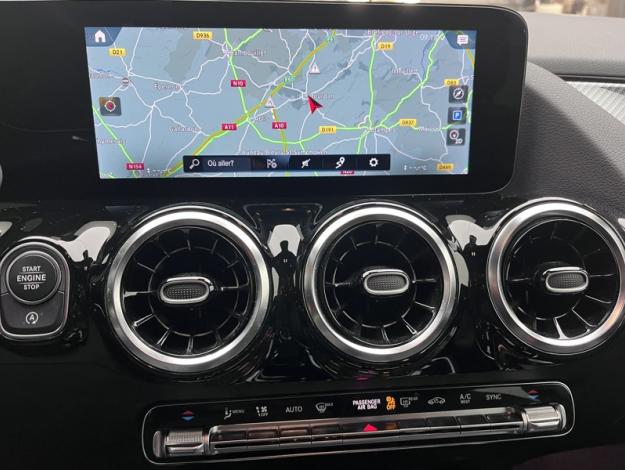 MERCEDES-BENZ GLA 200 d AMG Line  