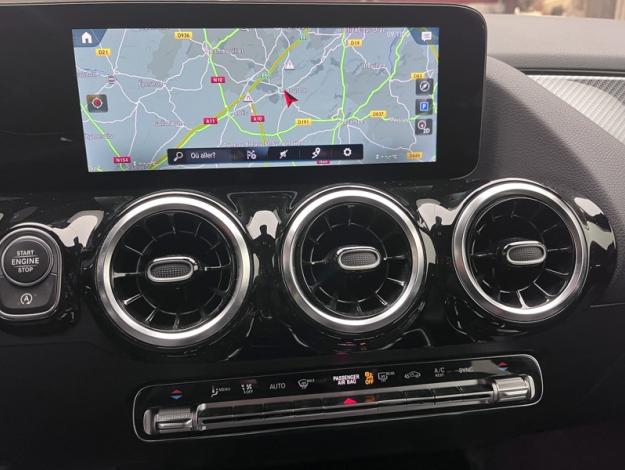 MERCEDES-BENZ GLA 200 d AMG Line  