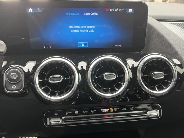 MERCEDES-BENZ GLA 200 d AMG Line  