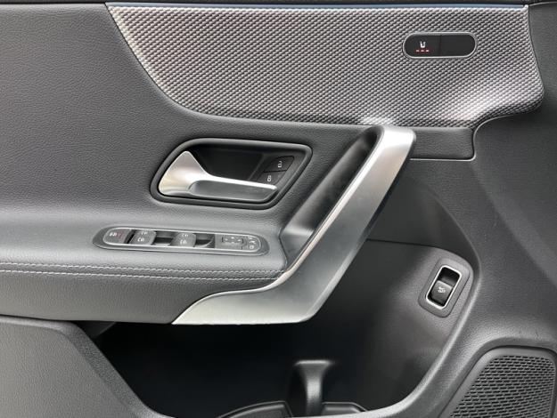 MERCEDES-BENZ CLA Coupé CLA 180 Coupé Progressive Line  