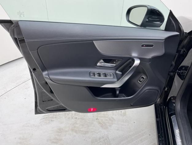 MERCEDES-BENZ CLA Coupé CLA 180 Coupé Progressive Line  