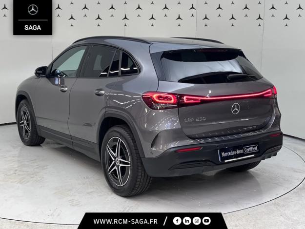 MERCEDES-BENZ EQA 250 AMG Line  