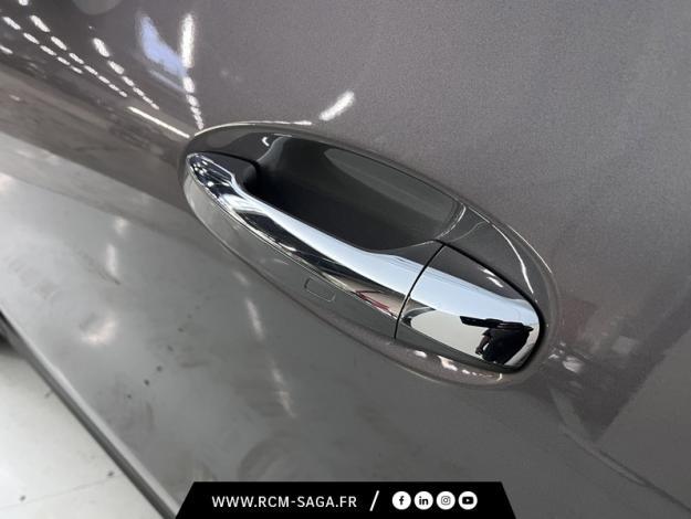 MERCEDES-BENZ EQA 250 AMG Line  