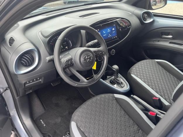 TOYOTA Aygo X 1.0 VVT-i 72 Design  AYGO X 72 S-CVT DESIGN