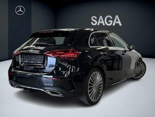 MERCEDES-BENZ A 180 AMG Line Toit Pano Facelift  