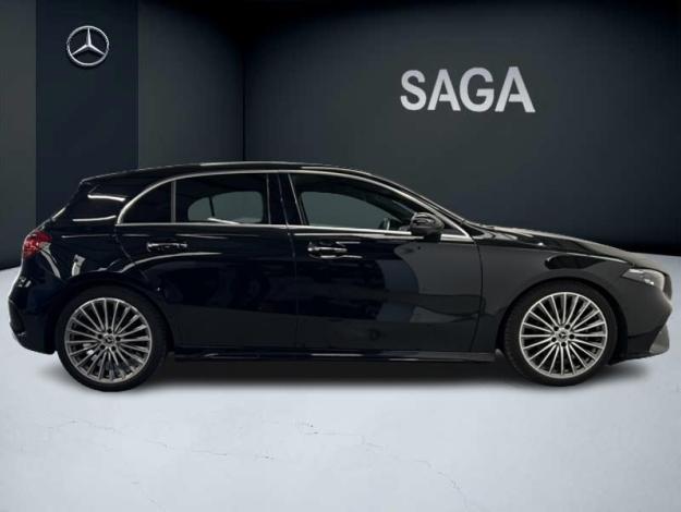 MERCEDES-BENZ A 180 AMG Line Toit Pano Facelift  