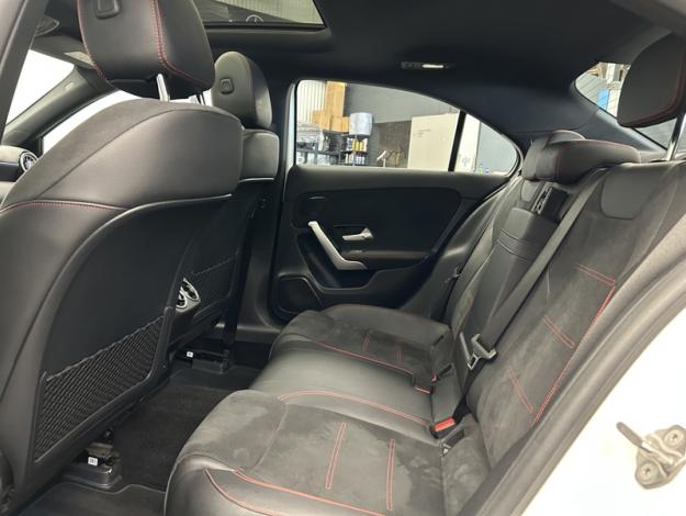 MERCEDES-BENZ A 180 d Berline AMG Line  