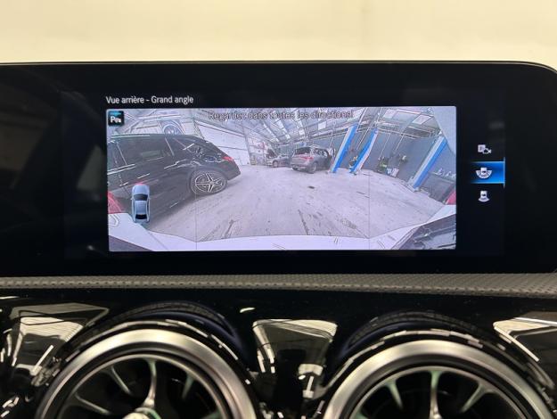 MERCEDES-BENZ A 180 d Berline AMG Line  