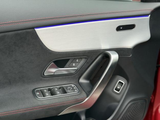 MERCEDES-BENZ CLA 180 Coupé AMG Pack Night Pano Facelift  