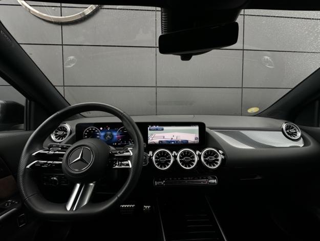 MERCEDES-BENZ GLA 200 d AMG Line  GLA 200 d AMG Line