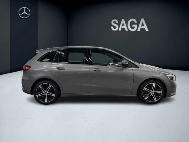 MERCEDES-BENZ B 180 Luxury Line Toit Pano Pack Night  