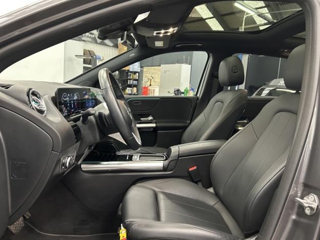 MERCEDES-BENZ B 180 Luxury Line Toit Pano Pack Night  