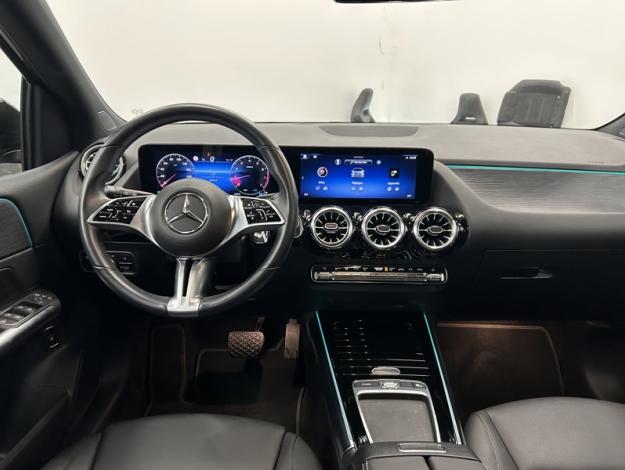 MERCEDES-BENZ B 180 Luxury Line Toit Pano Pack Night  