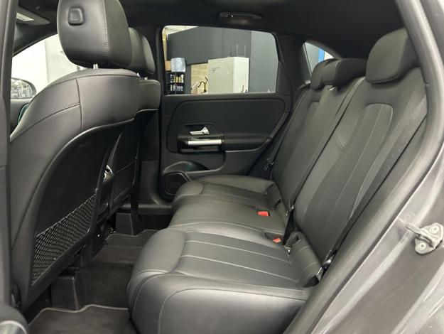 MERCEDES-BENZ B 180 Luxury Line Toit Pano Pack Night  