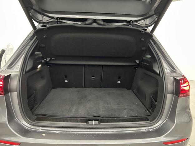 MERCEDES-BENZ B 180 Luxury Line Toit Pano Pack Night  