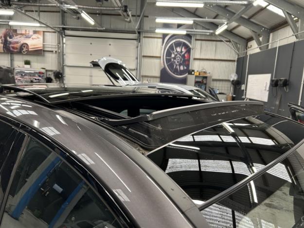 MERCEDES-BENZ B 180 Luxury Line Toit Pano Pack Night  