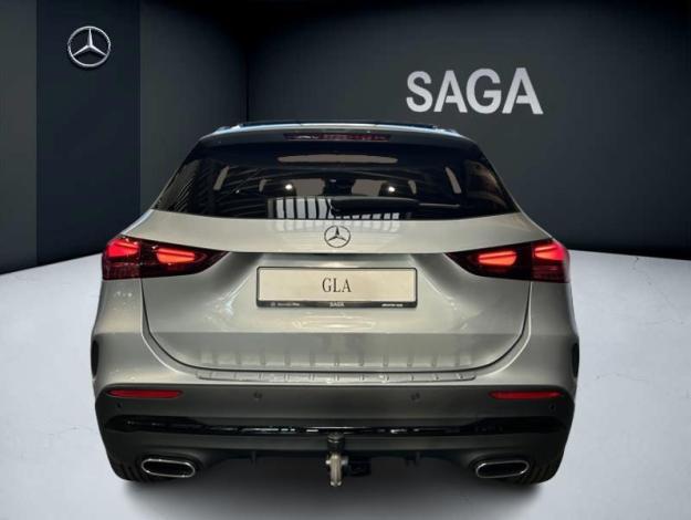 MERCEDES-BENZ GLA 180   Star Edition