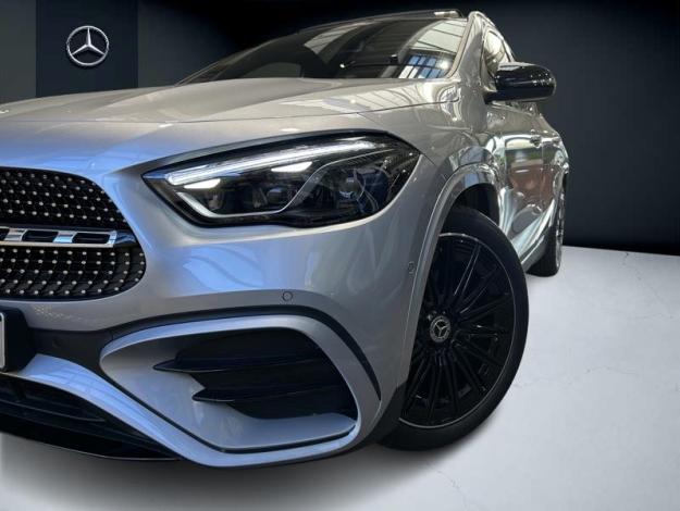 MERCEDES-BENZ GLA 180   Star Edition