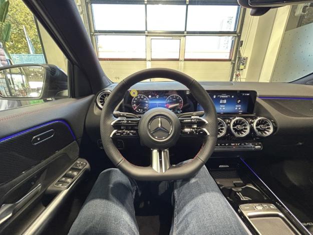 MERCEDES-BENZ GLA 180   Star Edition