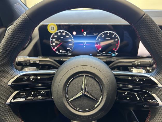 MERCEDES-BENZ GLA 180   Star Edition