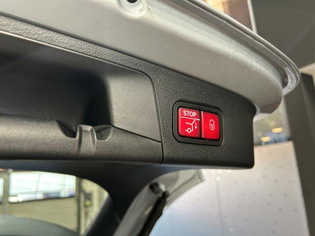 MERCEDES-BENZ GLA 180   Star Edition