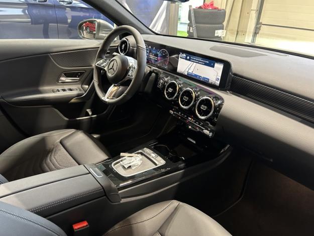 MERCEDES-BENZ A 180   Business Line