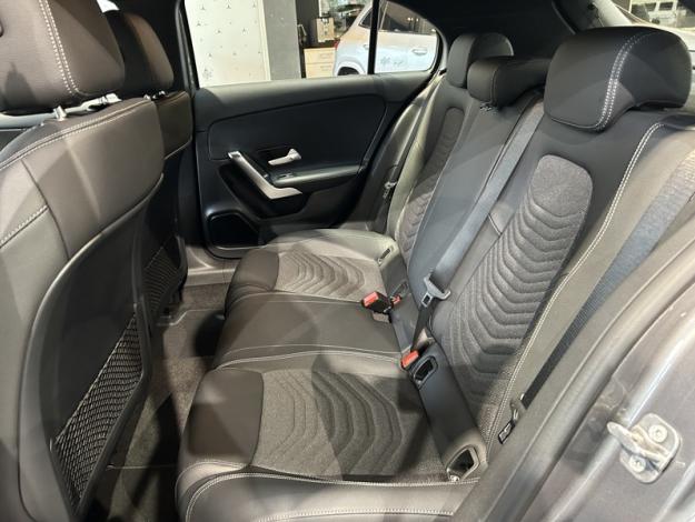 MERCEDES-BENZ A 180   Business Line