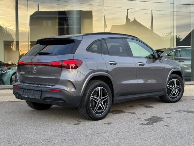MERCEDES-BENZ EQA EQA 300 4MATIC