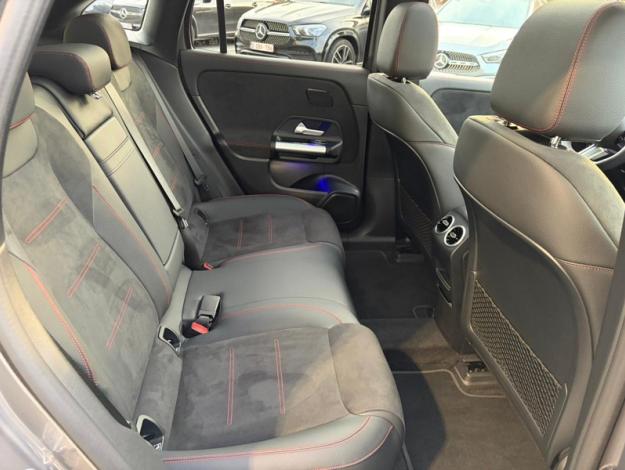 MERCEDES-BENZ EQA EQA 300 4MATIC