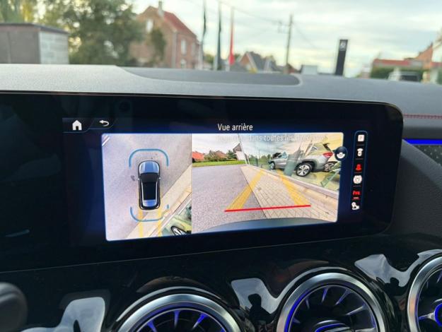 MERCEDES-BENZ EQA EQA 300 4MATIC