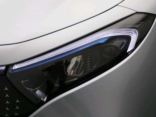 MERCEDES-BENZ EQB 250 + AMG Pack Night 7places Pano  