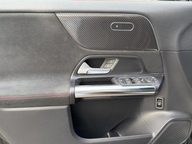 MERCEDES-BENZ GLA-Klasse GLA 200 Off-Roader