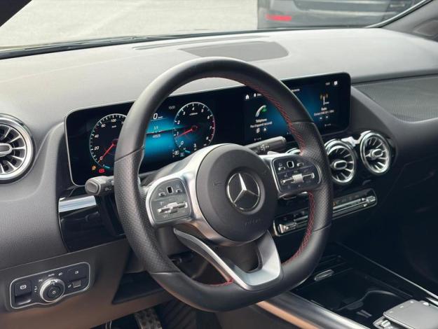 MERCEDES-BENZ GLA-Klasse GLA 200 Off-Roader