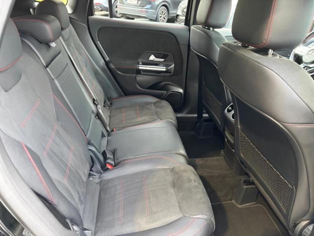 MERCEDES-BENZ GLA-Klasse GLA 200 Off-Roader