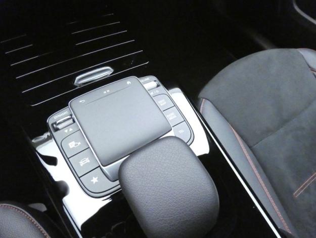 MERCEDES-BENZ Classe A 180 AMG Line  