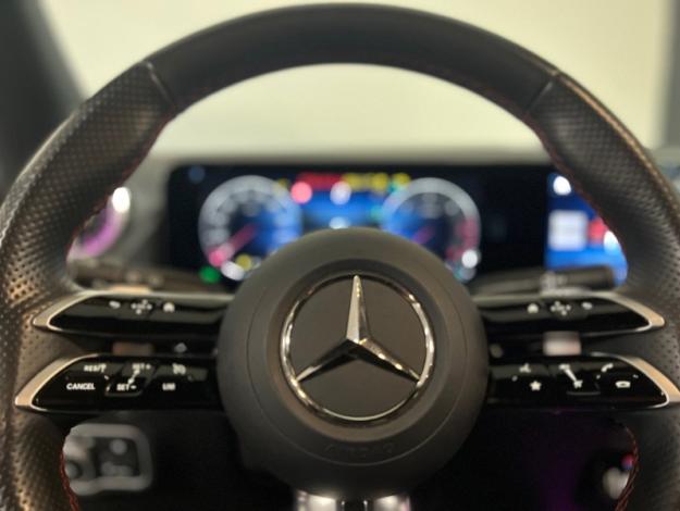 MERCEDES-BENZ GLA 200 d AMG Line  