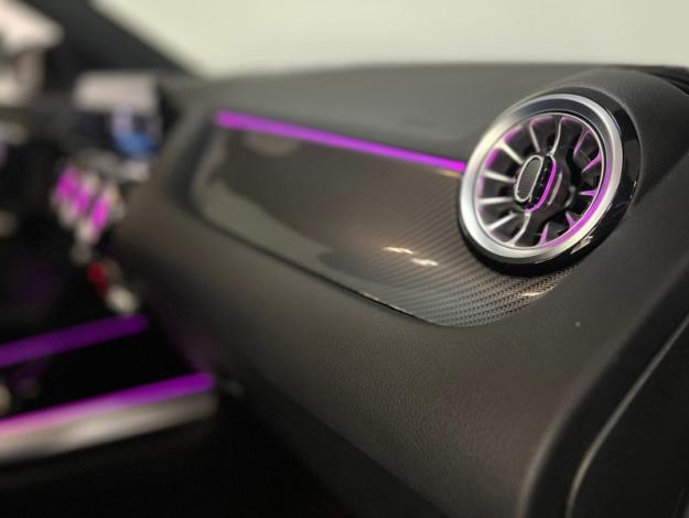 MERCEDES-BENZ GLA 200 d AMG Line  