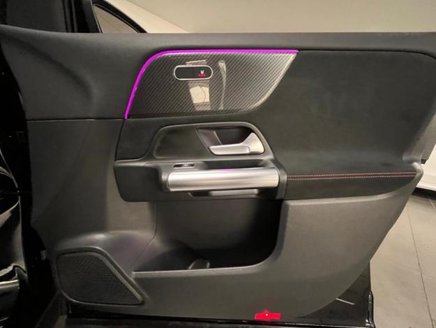 MERCEDES-BENZ GLA 200 d AMG Line  