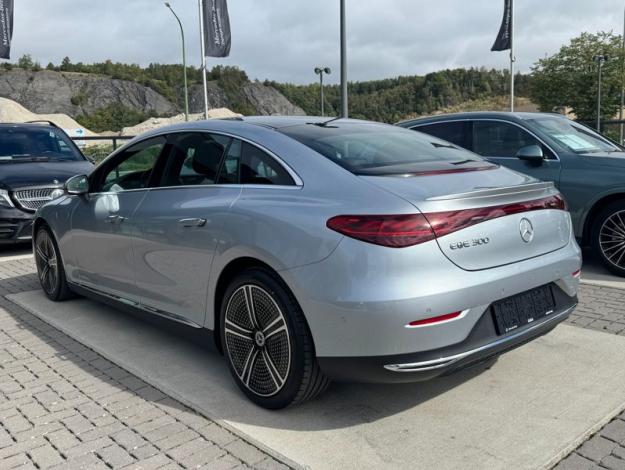 MERCEDES-BENZ EQE 300 AMG Line "Tech Edition" + HyperScreen - 5 ans GARANTIE !! 