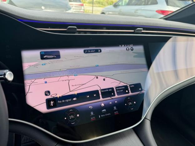 MERCEDES-BENZ EQE 300 AMG Line "Tech Edition" + HyperScreen - 5 ans GARANTIE !! 