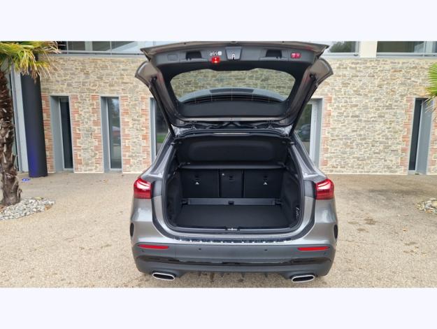 MERCEDES-BENZ GLA 200 d AMG Line  GLA 200 d AMG Line