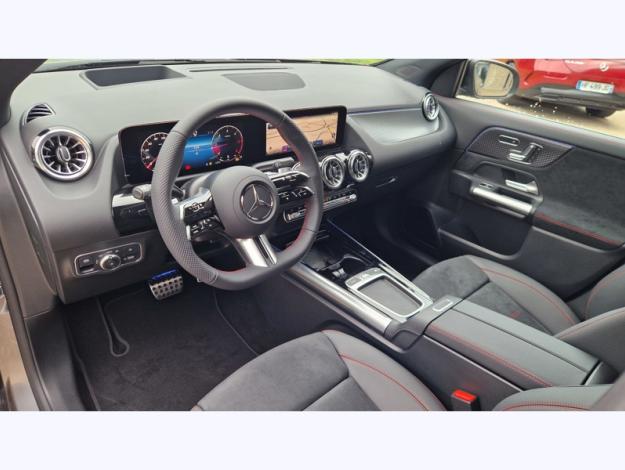 MERCEDES-BENZ GLA 200 d AMG Line  GLA 200 d AMG Line