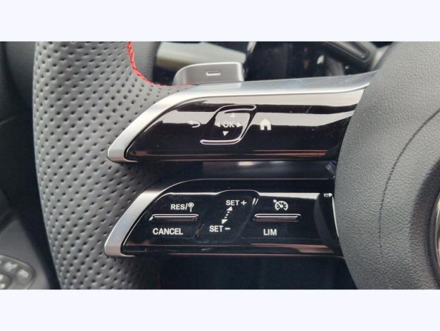 MERCEDES-BENZ GLA 200 d AMG Line  GLA 200 d AMG Line