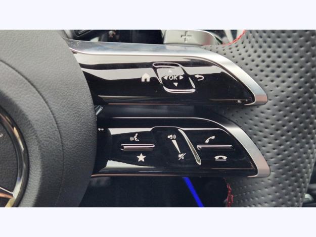 MERCEDES-BENZ GLA 200 d AMG Line  GLA 200 d AMG Line